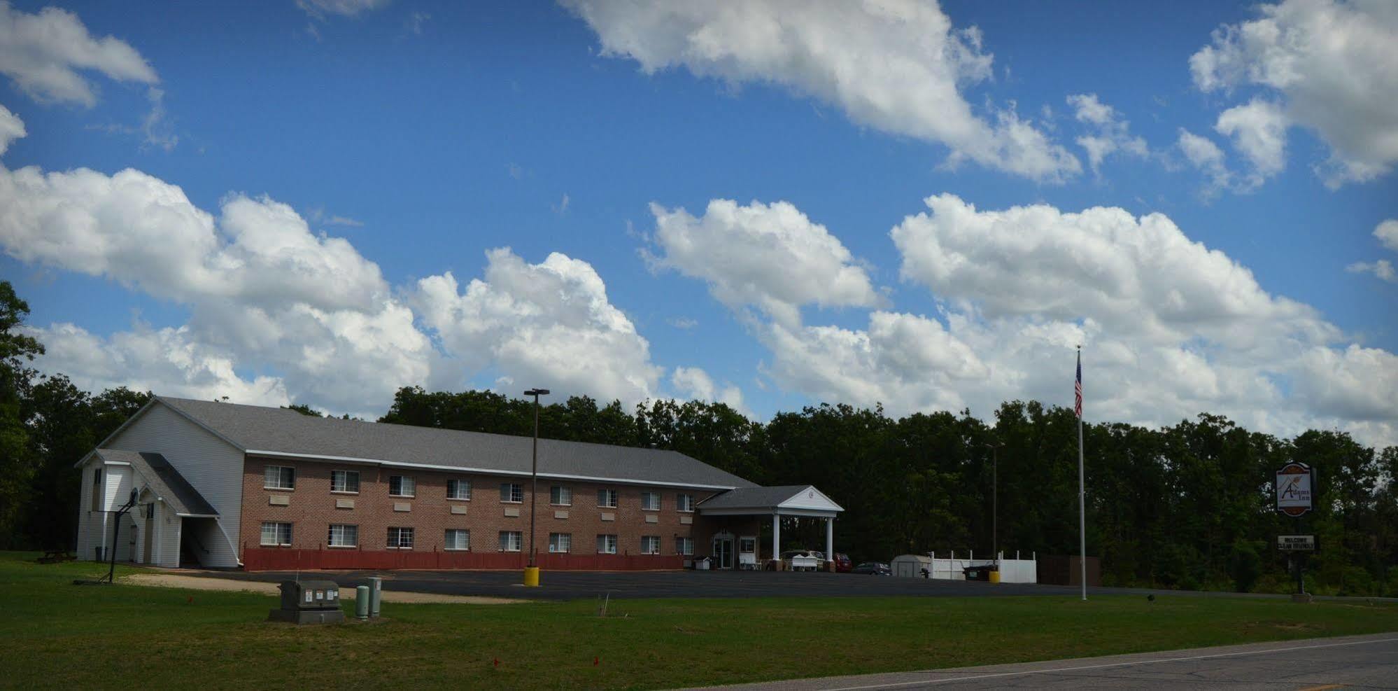 Adams Inn And Suites Exterior photo